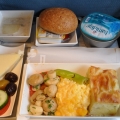 イスタンブールー成田のトルコ航空の機内食／エコノミークラスの写真1